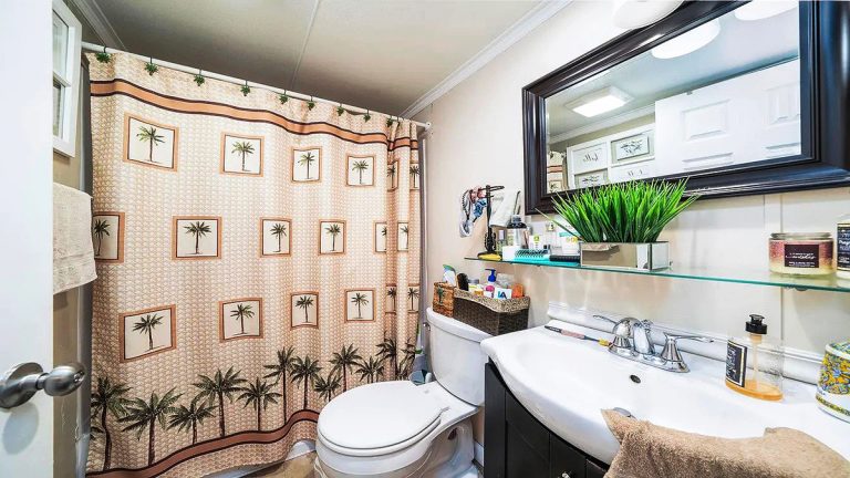 25 Mobile Home Bathroom Decorating Ideas