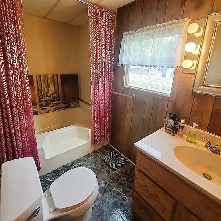 25 Mobile Home Bathroom Decorating Ideas