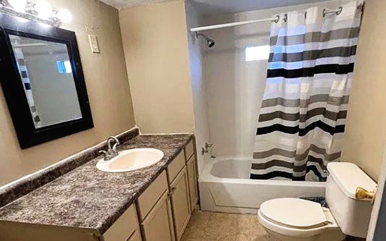 25 Mobile Home Bathroom Decorating Ideas