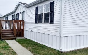 Mobile Home Skirting Installation: A Guide to Put Vinyl Skirts