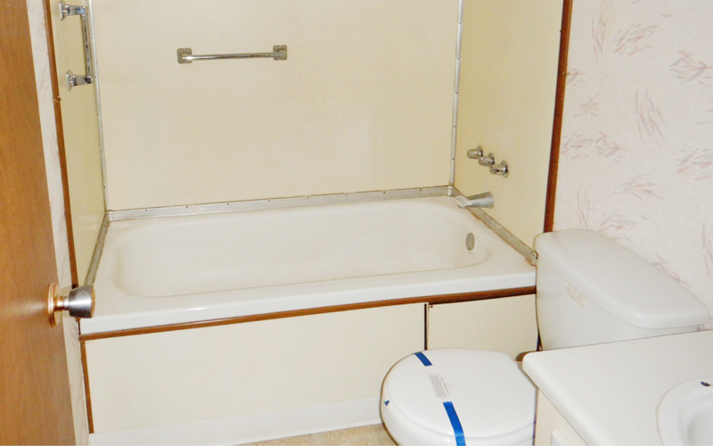 fixing-leaking-mobile-home-bathtub-faucet