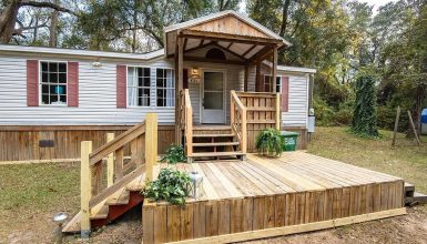 Mobile home front deck and porch