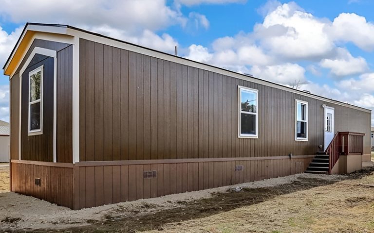Mobile Home With Brown Vinyl Skirting 768x480 