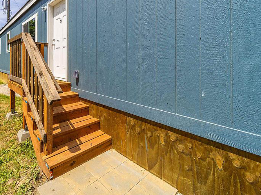 10 Mobile Home Wood Skirting Ideas
