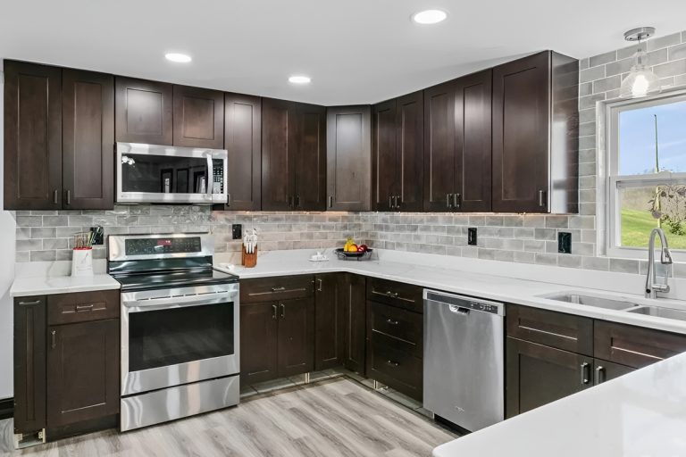 How to Fit Regular Kitchen Cabinets in a Mobile Home