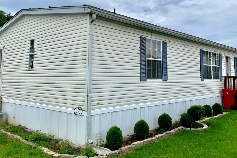 5 Effective Methods for Reinforce Mobile Home Vinyl Skirting