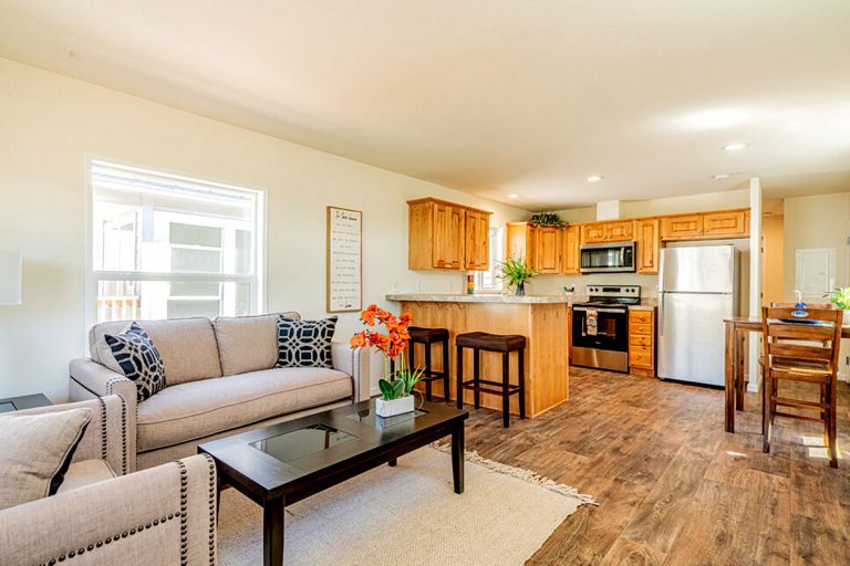 10 Stylish Small Mobile Homes Under 800 Sq Ft