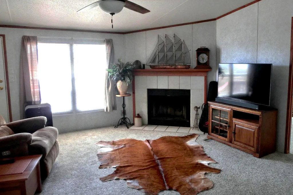 Mobile-Home-Fireplace-with-Fireplace Rugs