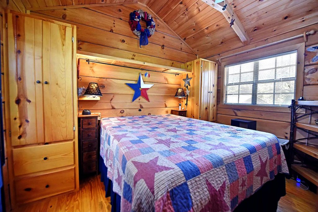Single-Wide-Mobile-Home-Log-Cabin-Bedroom