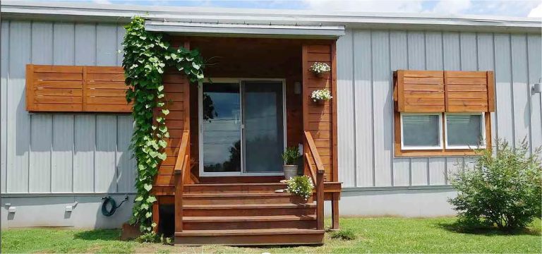 Mobile Home Shutters: A Guide to Types and Installation Tips