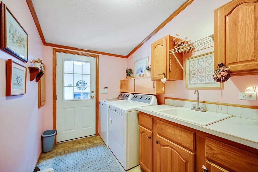 Triple-Wide-Mobile-Home-Laundry Room