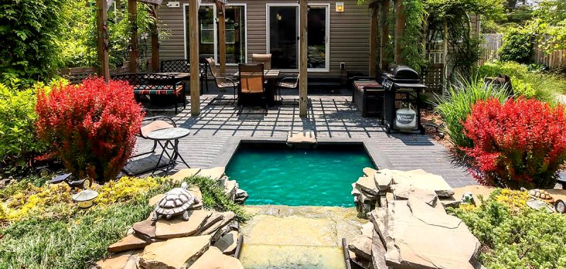 14 Ideas to Upgrade Your Mobile Home Backyard