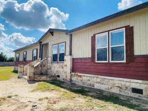 10 Mobile Home Exterior Accent Wall Ideas