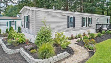 Landscaping Tips to Enhance Your Mobile Home's Curb Appeal