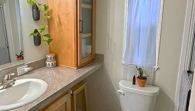 Space-Saving Ideas for Small Mobile Home Bathrooms