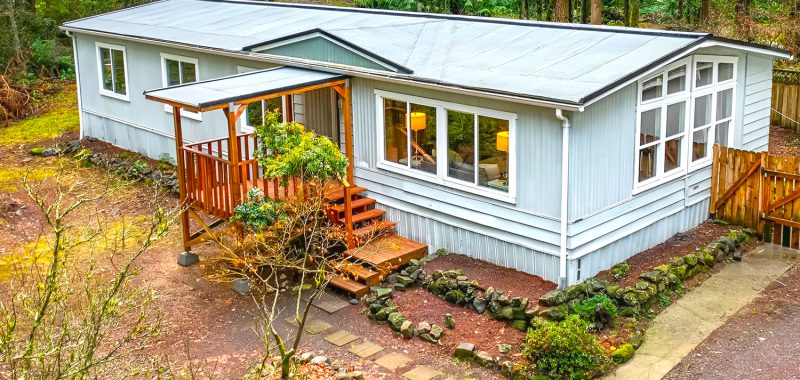 Check out the Unbelievable Revamp of a 1977 Mobile Home