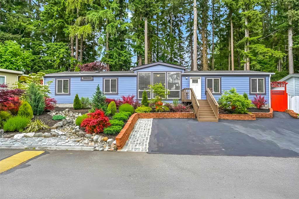 Make Your Mobile Home Look Like a House with These Amazing Upgrade Ideas!