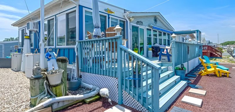 10 Coastal Mobile Home Exterior Ideas