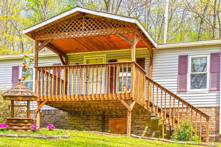7 Mobile Home Wooden Porch Design Ideas