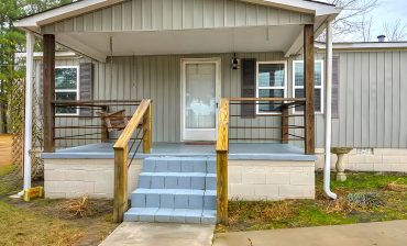 15 Farmhouse Mobile Home Exterior Ideas