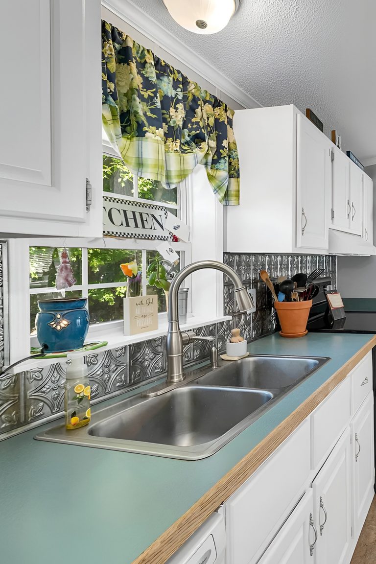 17 Small Mobile Home Kitchen Design Ideas