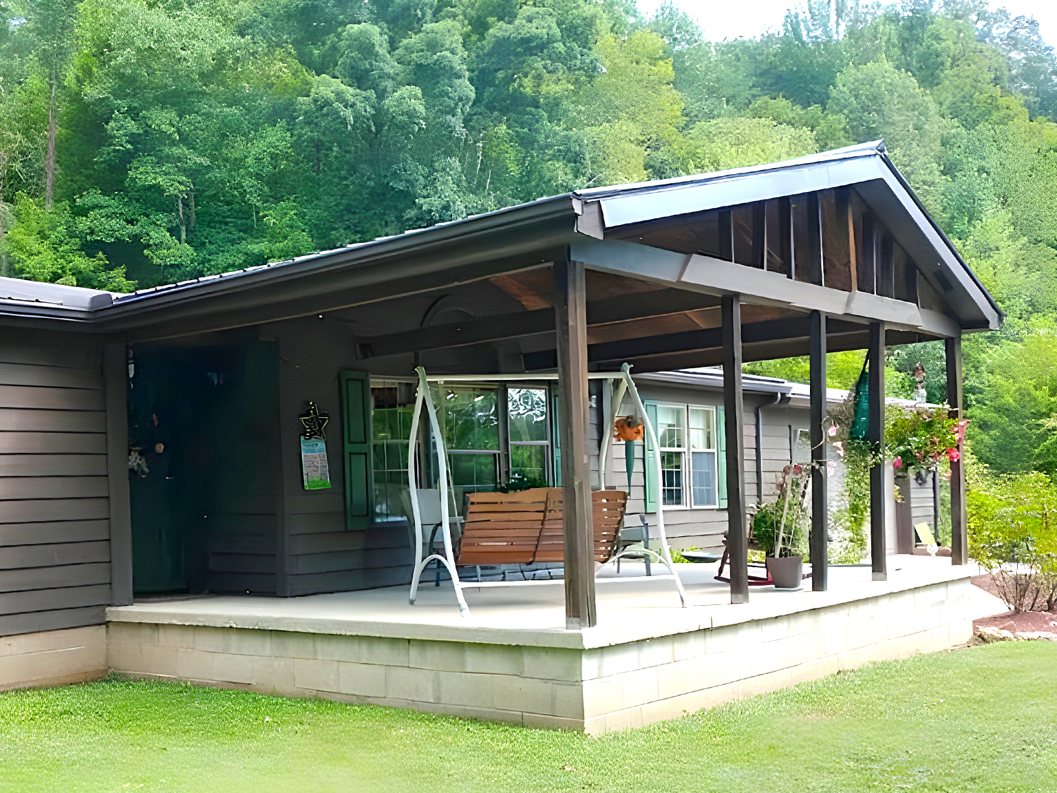 Peaceful Concrete Porch