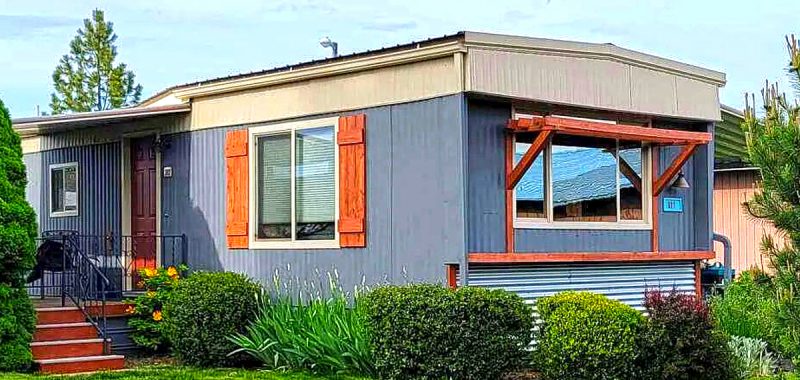 1972 Mobile Home Remodel: Retro Charm and Modern Updates