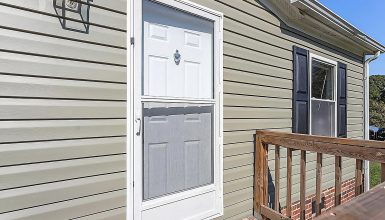 8 Types of Mobile Home Storm Doors