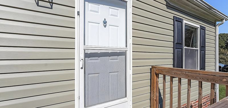 8 Types of Mobile Home Storm Doors