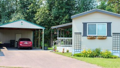 Cozy Single-Wide Mobile Home Exterior