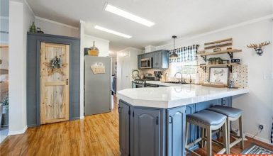 10 Tips for a Stunning Double-Wide Farmhouse Kitchen Remodel