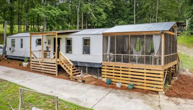 1986 Single Wide Mobile Home Makeover -Exterior