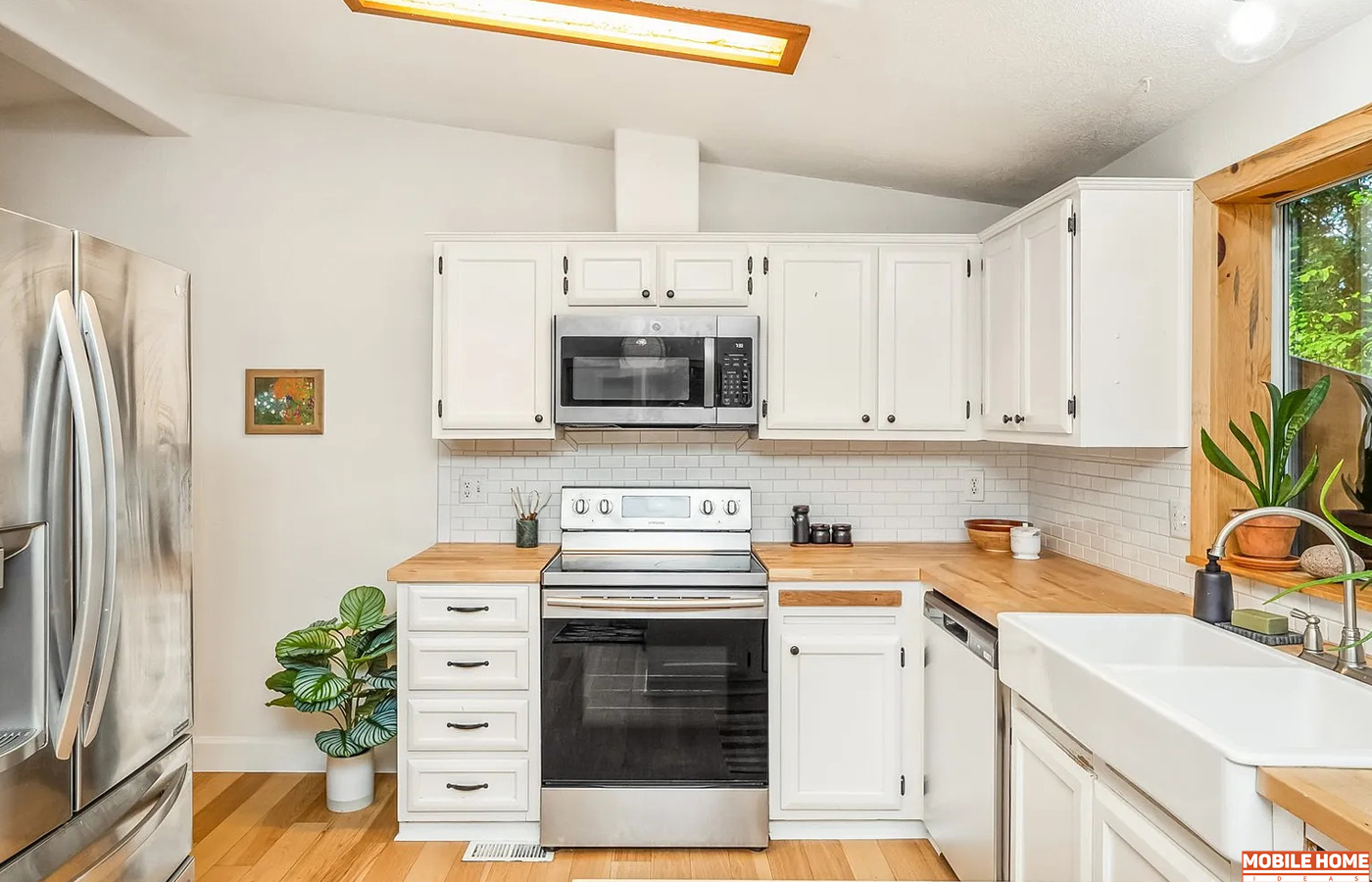 Double-Wide-Kitchen-with-Modern-Farmhouse-Style- Makeove