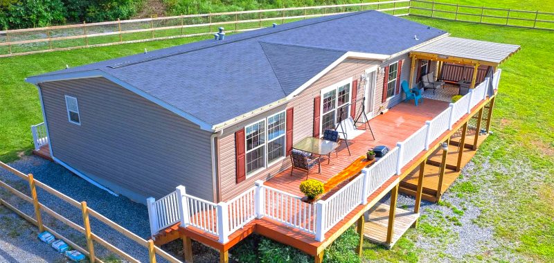 19 Double Wide Deck Ideas That Add Comfort, Charm, and Curb Appeal