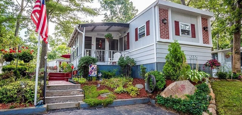 1973 Single Wide Mobile Home Exterior