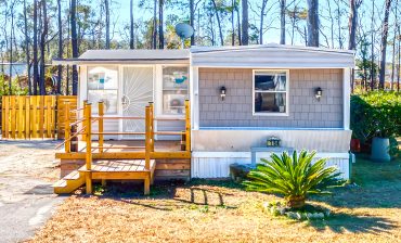 1978 Single Wide Mobile Home with Beach Vibes