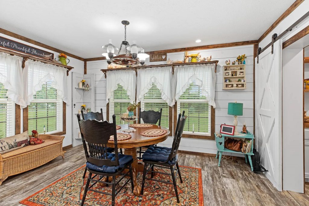 Farmhouse-Double-Wide-Mobile-Home Dining Room