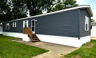 How to Choose the Perfect Vinyl Siding for Mobile Home