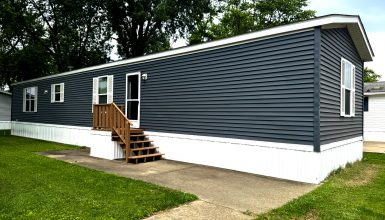 How to Choose the Perfect Vinyl Siding for Mobile Home