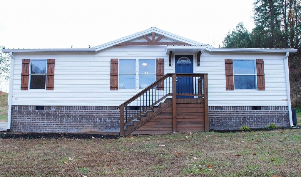 23 Stunning Mobile Home Exterior Wooden Shutter Ideas