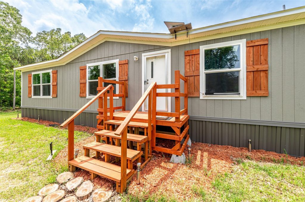 23 Stunning Mobile Home Exterior Wooden Shutter Ideas