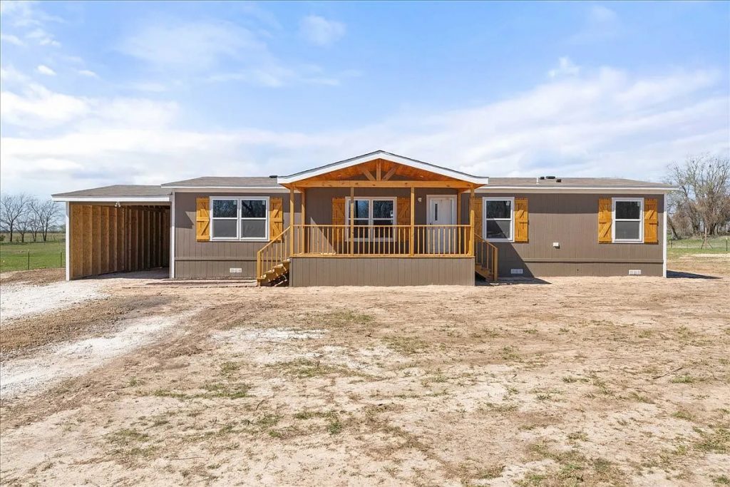 23 Stunning Mobile Home Exterior Wooden Shutter Ideas