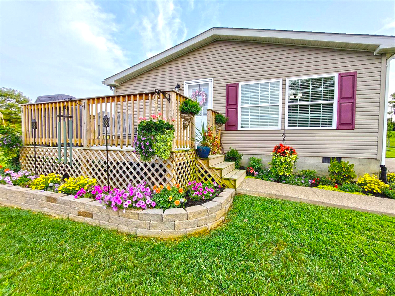 43 Inspiring Mobile Home Landscaping Ideas for Every Yard Size