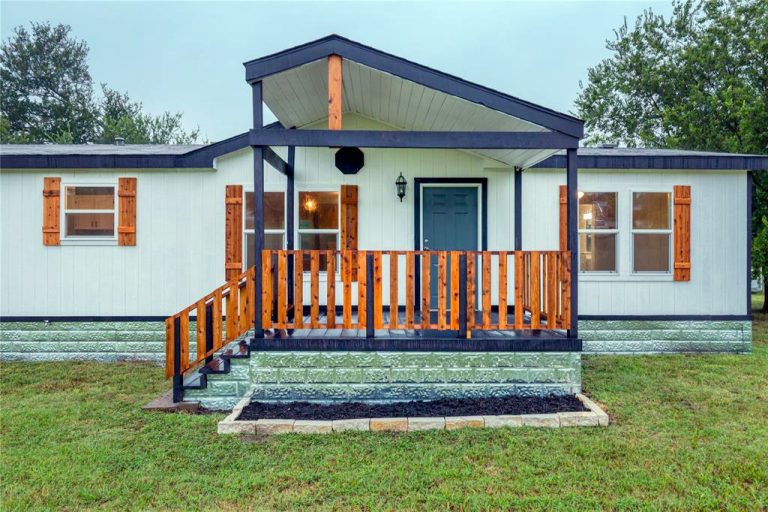 30 Mobile Home Porch Ideas That Instantly Boost Curb Appeal