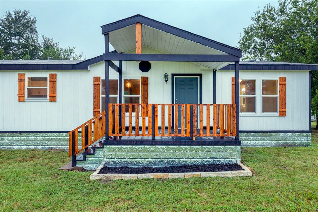 30 Mobile Home Porch Ideas That Instantly Boost Curb Appeal