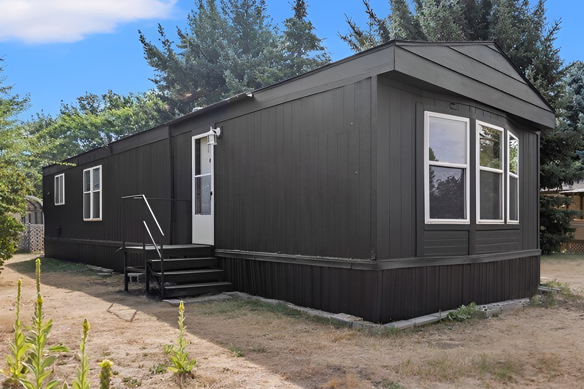 How to Choose the Right Siding for Your Mobile Home