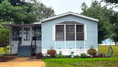 Cozy and Stylish Single Wide Mobile Home Makeover