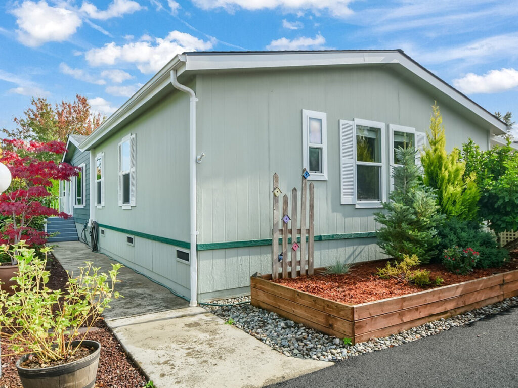 25 Mobile Home Outdoor Ideas That Boost Charm in a Big Way