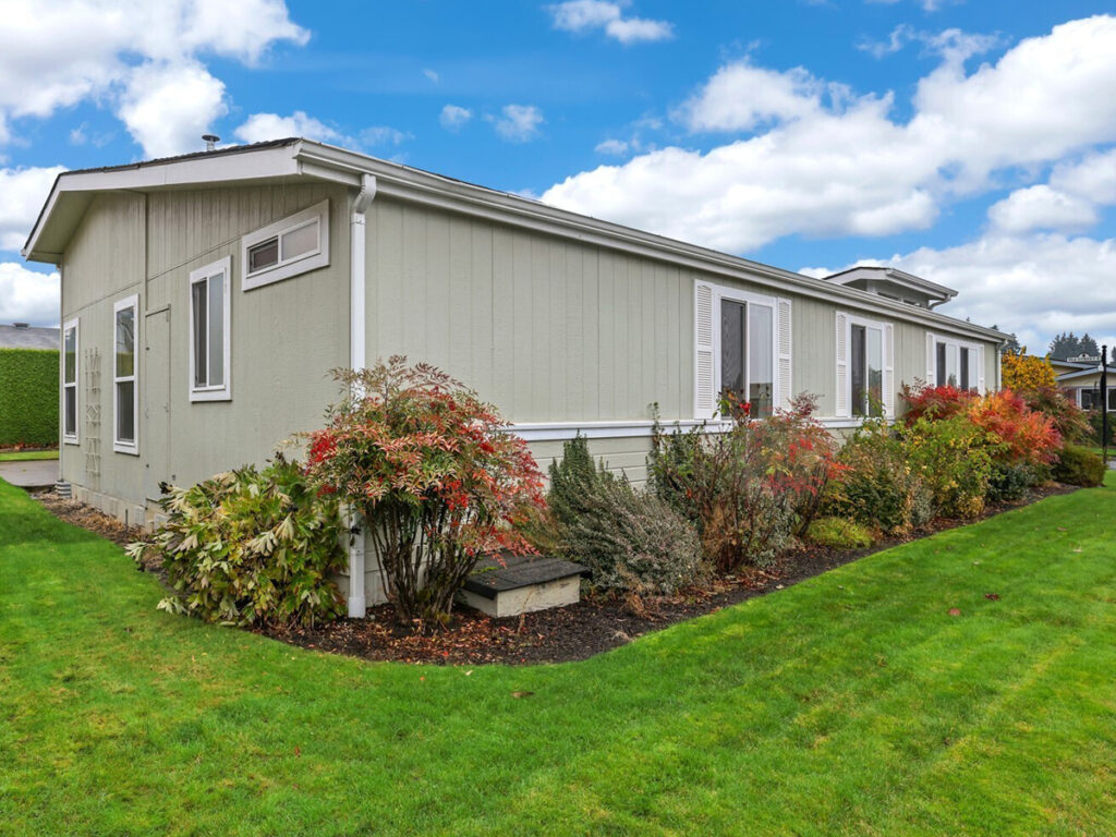 25 Mobile Home Outdoor Ideas That Boost Charm in a Big Way