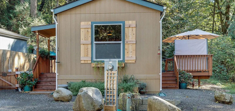 Singlewide-Mobile-Home-Ideas-You’ll-Love